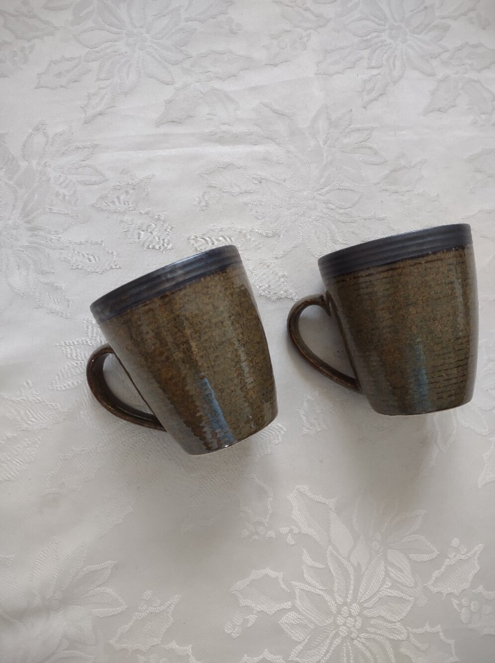 2 Mugs Olive Ceramics Stoneware Sango